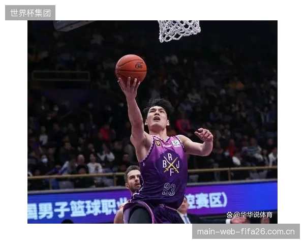 陈国豪的美式打法,或能为选中他的球队带来战术变革。 陈国豪的美式打法,或能为选中他的球队带来战术变革。
